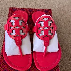 RARE🦄 Authentic Tory Burch Miller size 7.5 Fuscia